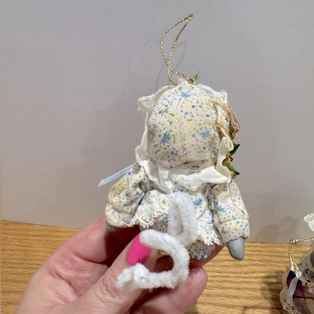 Kurt Adler Charming Christmas Mouse ornaments dated 1983 - Picture 5 of 9